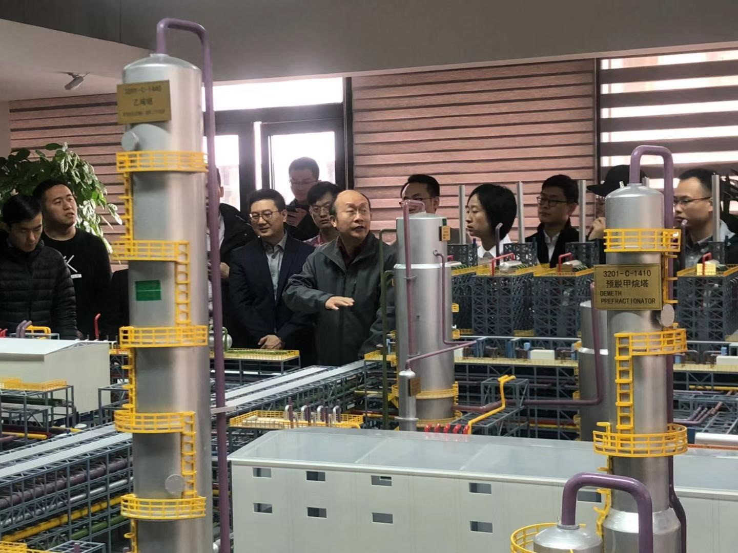 清华大学MEM团队一行参访龙八国际