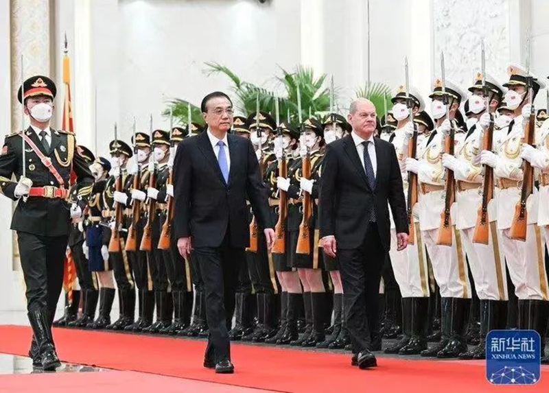 龙八国际股份董事长张锦红出席中德经济界代表座谈并发言