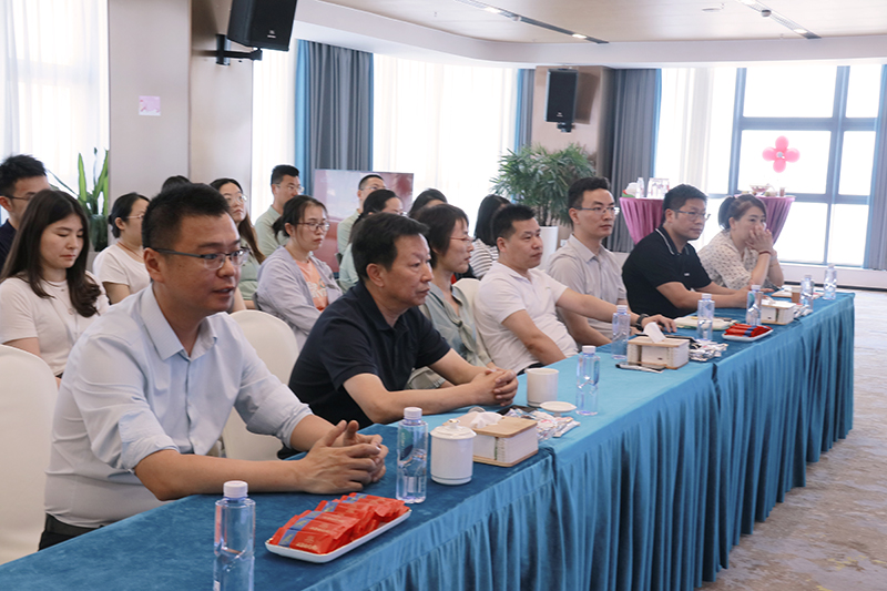 二十一载 智造未来丨贺龙八国际股份廿一诞辰，再启新篇
